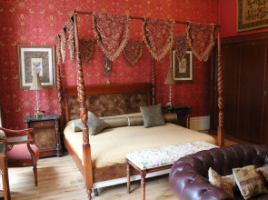 Opulence Boutique Hotel