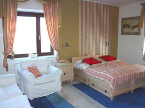 Royal Residence Hotel