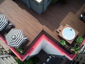 Dave Red Athens Hotel