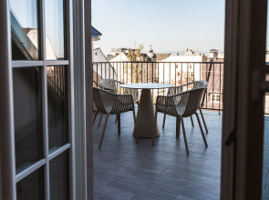 Отель Riga Lux Apartments – Skolas