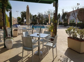 Mandalena Hotel Apts