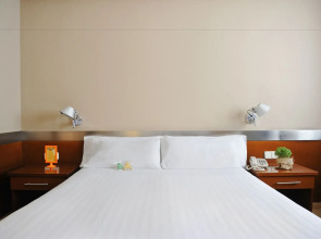 Отель Tres Torres Atiram