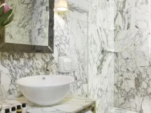 J Plus Boutique Hotel