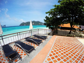 Phi Phi Long Beach Resort & Villa