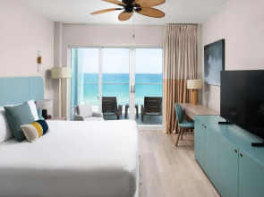 Sherry Frontenac Oceanfront Hotel