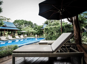 The Nine Thipthara Klongson Resort