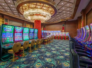 Les Ambassadeurs Marina Hotel & Casino