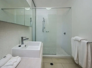 1 Bright Point Apartment 1401