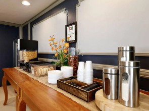 The Sojourn Los Angeles - Sherman Oaks