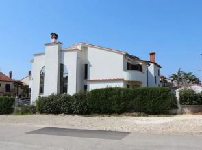 Rooms and Apartment Luana