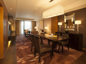 Lee Garden Service Apartment