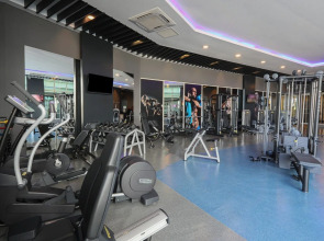 Sherwood Exclusive Lara