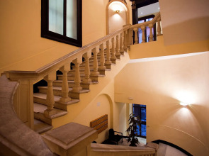 Las Ramblas Pasaje Bacardi Apartments