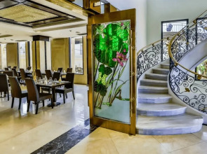 Holiday Beach Hotel Danang