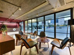 De Botan Srinakarin Hotel & Residence