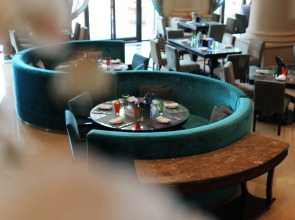 Shangri-La Hotel Apartments Qaryat Al Beri