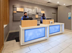 Holiday Inn Express Los Angeles Airport by IHG