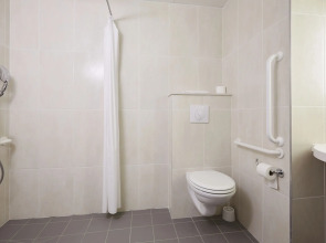 B&B HOTEL Paris Romainville Noisy-le-Sec