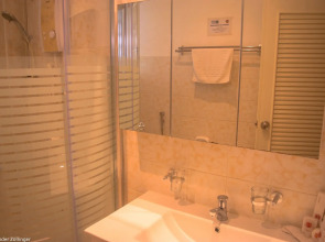 Alona Vida Beach Resort