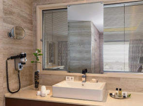 Boutique 5 Hotel & Spa - Adults Only