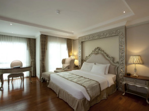 LK The Empress Pattaya