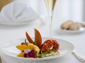 Carlton Cannes, a Regent Hotel