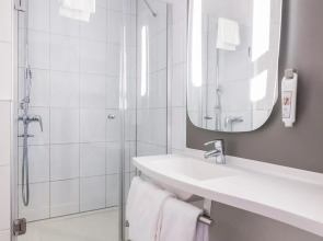 ibis Zurich Messe-Airport