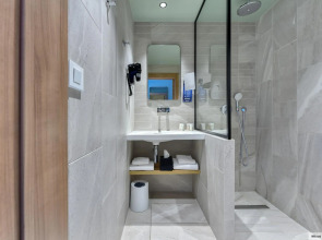 Kyriad Lyon Ouest - Limonest