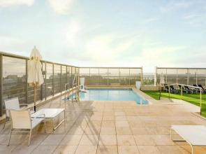 Отель ILUNION Barcelona