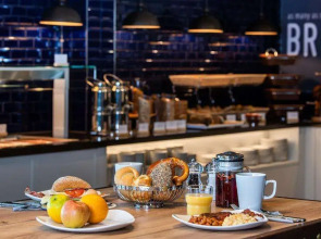 Отель Premier Inn Koeln City Centre