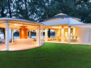 Twin Lotus Resort and Spa - Adults Only