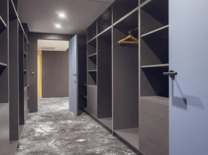 Mamaison Residence Diana