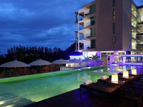 Absolute Twin Sands Resort & Spa