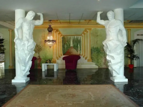 Domizia Palace Hotel