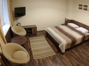 Отель Дарницкий