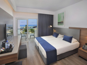 Okeanos Beach Boutique Hotel