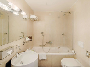 Отель NH Collection Roma Giustiniano