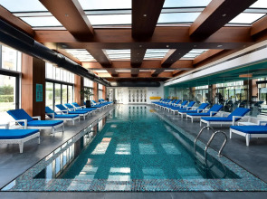 Tango Arjaan by Rotana Hotel