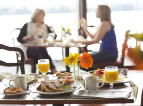 Holiday Inn Portland - Columbia Riverfront by IHG