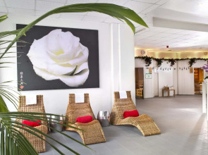 Отель Good Morning + Bad Oldesloe