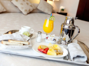 Hotel Andalucia Center