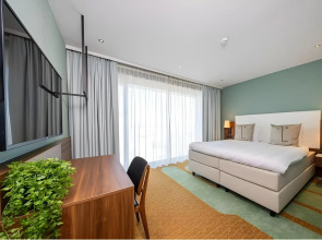 Отель Van der Valk Schiphol A4