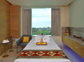 Radisson Bengaluru City Center