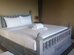 Blue Hill Beach Resort