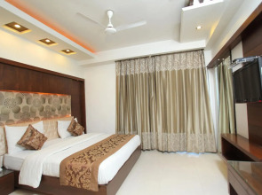 Hotel The Pearl - Newly Renovated in City Centre