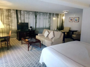 Anaheim Majestic Garden Hotel