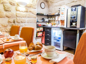 Austin's Saint Lazare Hotel