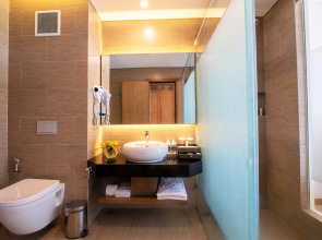 Sandy Beach Non Nuoc Resort