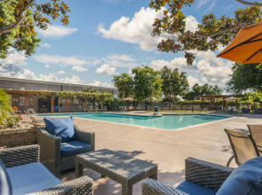 Best Western Plus Garden Court Inn