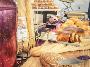 Отель Mercure Paris Centre Tour Eiffel 